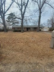 1602 Ferndell Dr, Fayetteville, NC 28314