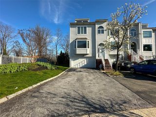 240-54 Oak Park Drive, Little Neck, NY 11362