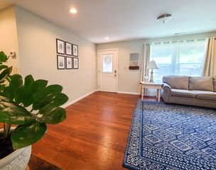 16 Woodstock Ln, Asheville, NC 28806