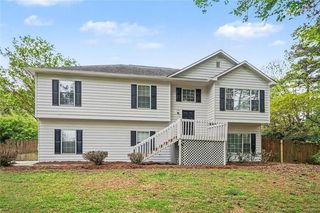 4615 Wheeler Creek Dr, Hoschton, GA 30548