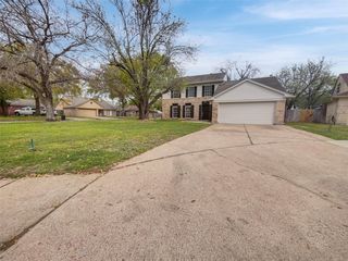 5310 Holly Bend Ct, Houston, TX 77084