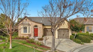 4201 Serena Ln, Clovis, CA 93619