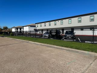 626 8th Ave N #12, Texas City, TX 77590