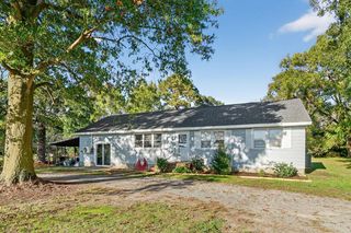 25231 Dennis Dr, Parksley, VA 23421