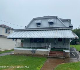 1224 Franklin St, Old Forge, PA 18518
