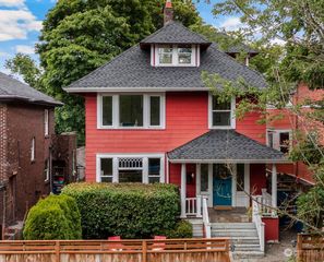 2912 E Cherry Street, Seattle, WA 98122