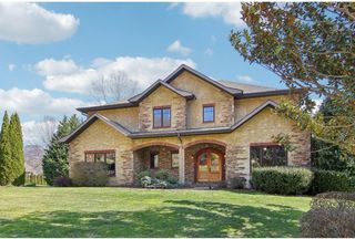 3 Willowside Ct, Fairview, NC 28730