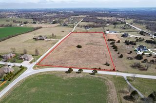 000 E Sunset Road, Ozark, MO 65721