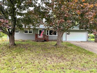 1351 Tammy Rd, Oshkosh, WI 54904