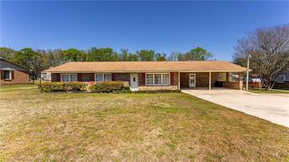4604 Doris Dr, Phenix City, AL 36870