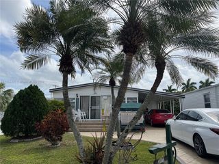 4854 SW 28th Ct, Hollywood, FL 33023