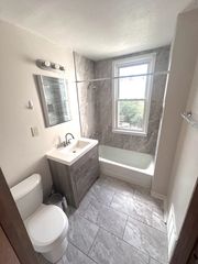 1717 N  Astor St #1717, Milwaukee, WI 53202