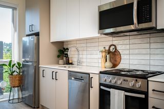 1910 NW Pettygrove St #714, Portland, OR 97209