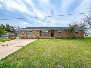 1107 N  16th St, Haskell, TX 79521