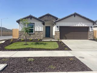 16218 W  Monterey Ave, Kerman, CA 93630