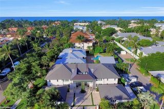 285 5th Ave  S, Naples, FL 34102
