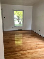 242 Adelaide Pl, Munster, IN 46321