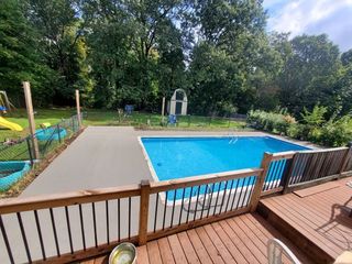 21 Bruce St, Uxbridge, MA 01569
