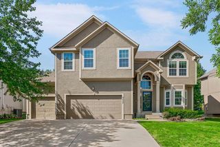 9622 Falcon Valley Dr, Lenexa, KS 66220
