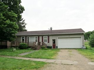 202 Canal St, La Moille, IL 61330