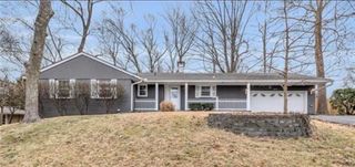 217 NW 43rd St, Kansas City, MO 64116