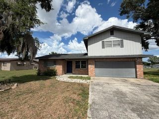 830 N  8th St, Eagle Lake, FL 33839