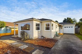 1823 K St, Eureka, CA 95501