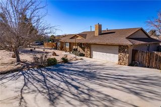 15482 Apache Rd, Apple Valley, CA 92307