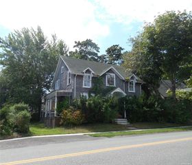 5 Chase Ave, Shelter Island Heights, NY 11965