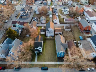 W  33rd St, Cleveland, OH 44113