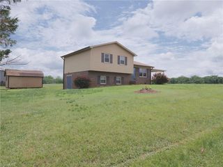 110 Robert Dr, State Road, NC 28676