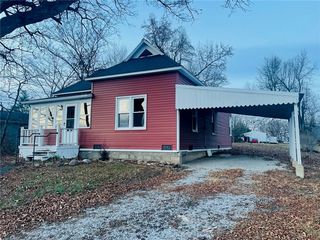 809 E  Morgan St, Newton, IL 62448