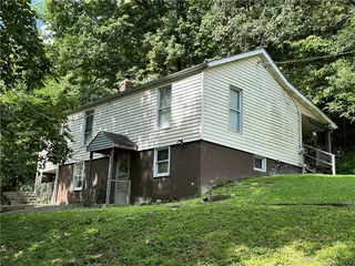 386 Dry Run Rd, New Eagle, PA 15067
