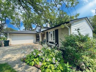 3510 E Frontage Rd, Rolling Meadows, IL 60008