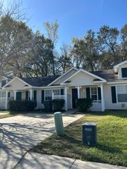 2329 Trailwood Dr, Cantonment, FL 32533