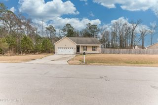 404 Old Stage Road, Richlands, NC 28574