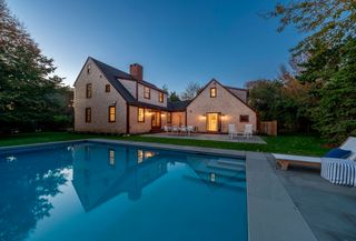 24 Meadow View Dr, Nantucket, MA 02554