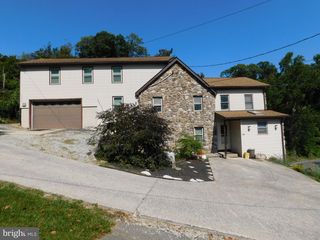 15183 Charmian Rd, Blue Ridge Summit, PA 17214