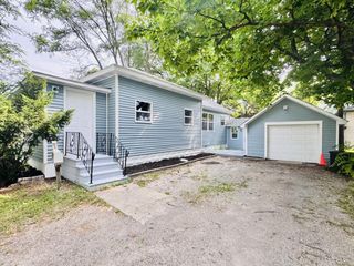 112 Fremont St, Caro, MI 48723