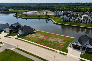 35 Great Loop Dr #66, Ottawa, IL 61350
