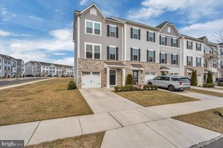 2 Kohlmyer Dr, Pennsauken, NJ 08110