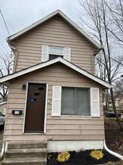 112 Hazel St, Girard, OH 44420