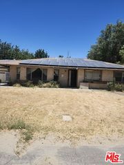 15723 E  Avenue Q7, Lake Los Angeles, CA 93591