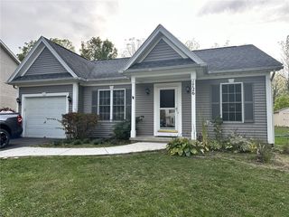 1726 Parkside Pl, Lima, NY 14485
