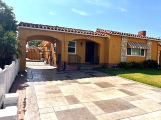 1813 Edgewood Dr, Alhambra, CA 91803