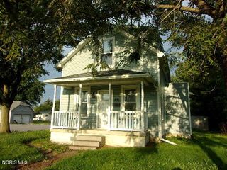 631 S  Main St, Fostoria, OH 44830