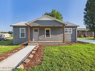 23 E  Martin St, Englewood, TN 37329