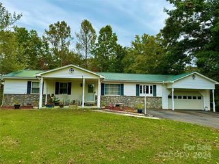 1542 N  Powerhouse Rd, Morganton, NC 28655