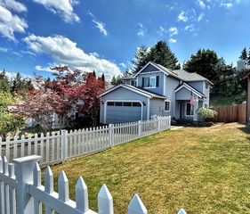 1059 NW Gladiola Ct, Silverdale, WA 98383