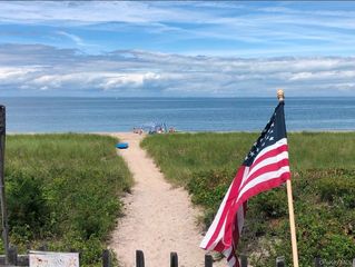 171 Harbor Beach Rd, Mount Sinai, NY 11766